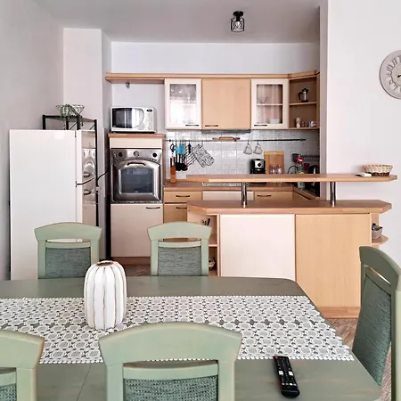 Apartment уютен дом на 15 минути от плажа Varna